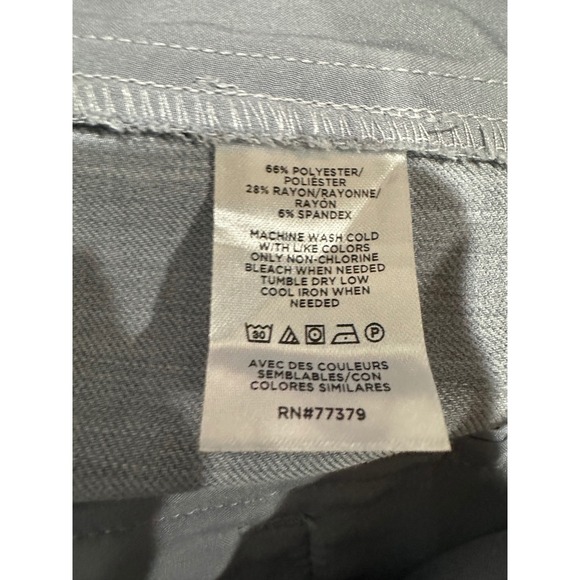 Ann Taylor Petite Women's Light Gray Blazer & Pant Suit Set Size 12P - Picture 11 of 12